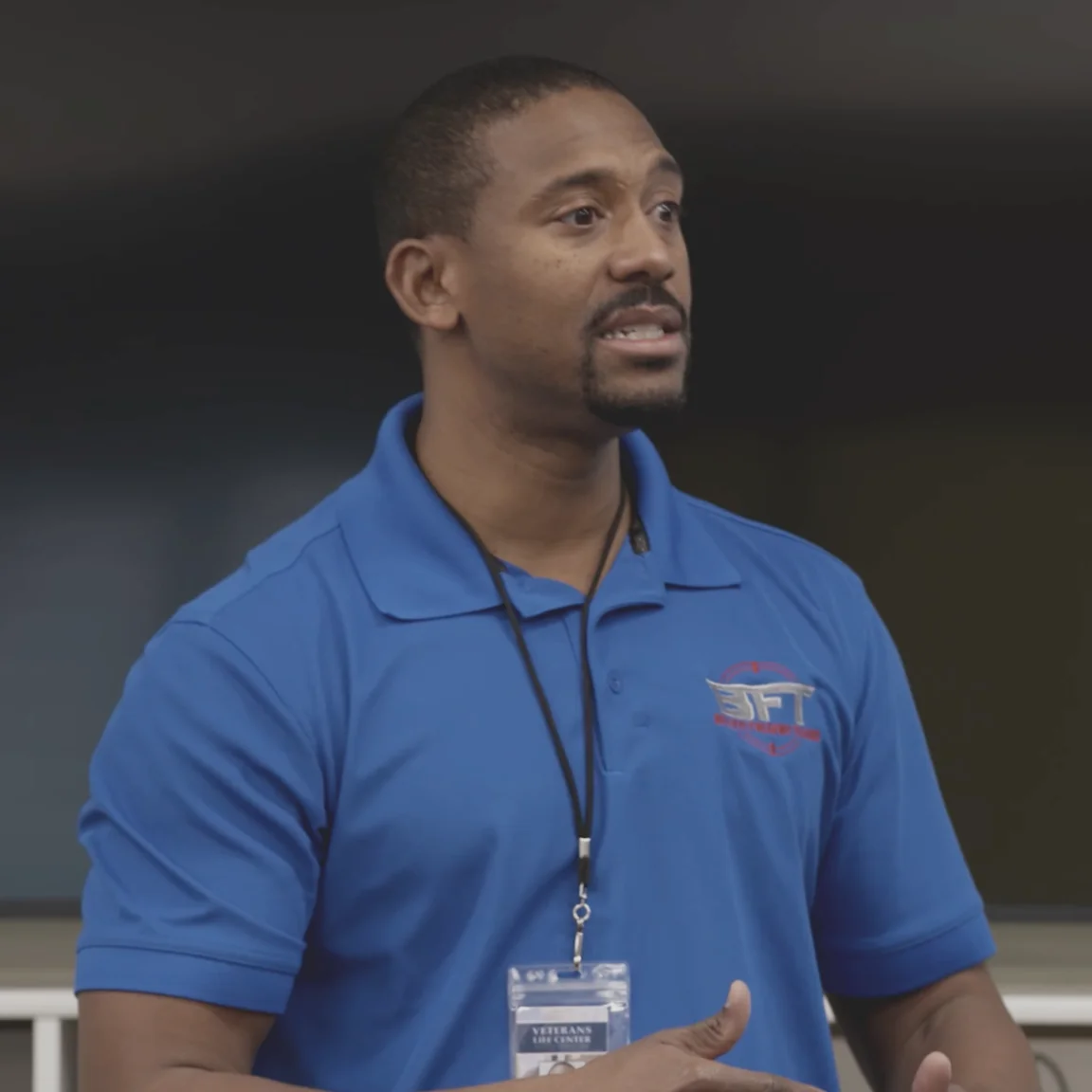 Councilor educating Veterans